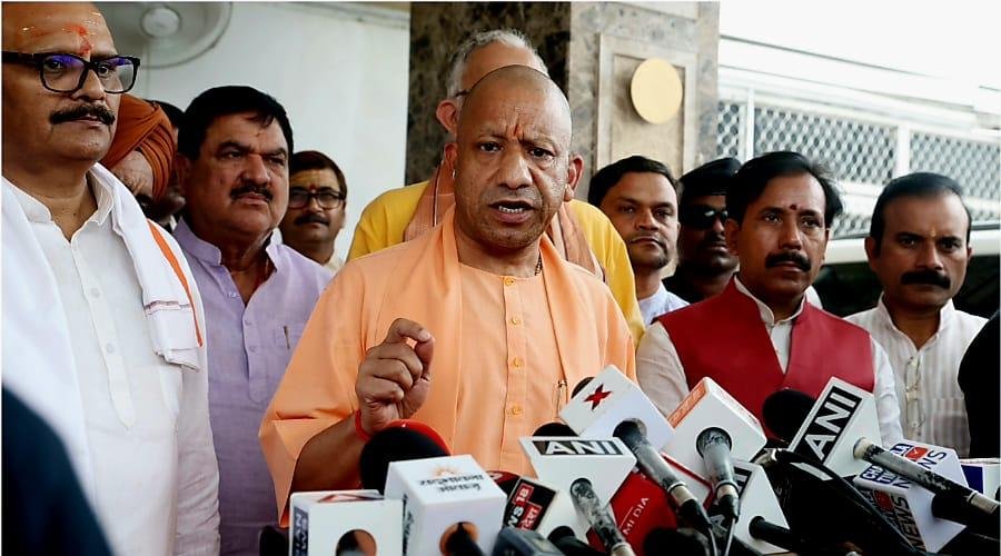 योगी ने कहा, विपक्ष का ‘अभद्र आचरण शर्मनाक’